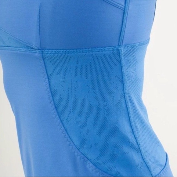 Lululemon Chaturanga Bra Tank Top Size 10 Blue - Picture 3 of 14